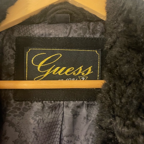Guess black for fur jacket with gold zipper - Picture 3 of 5